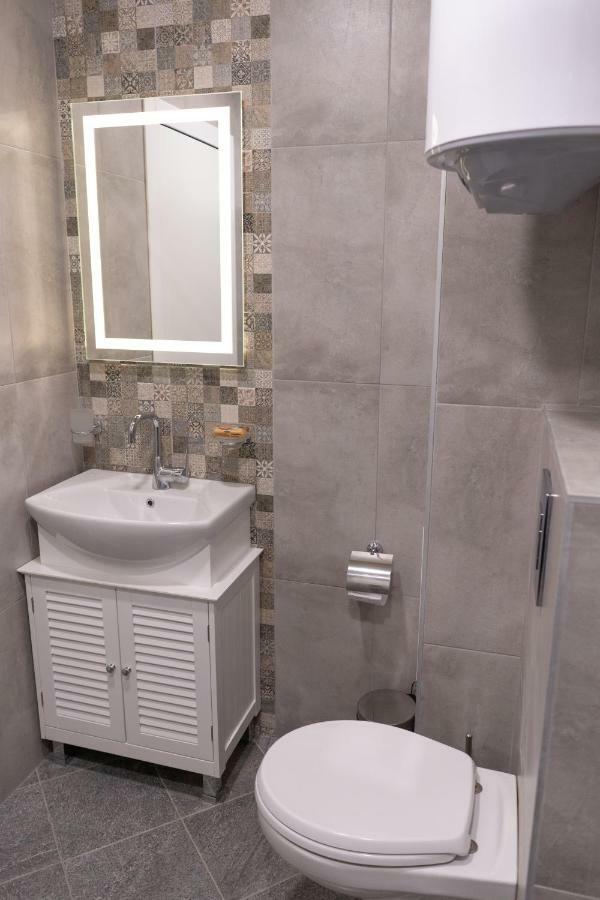 La Familia Apartments Varna Exterior photo