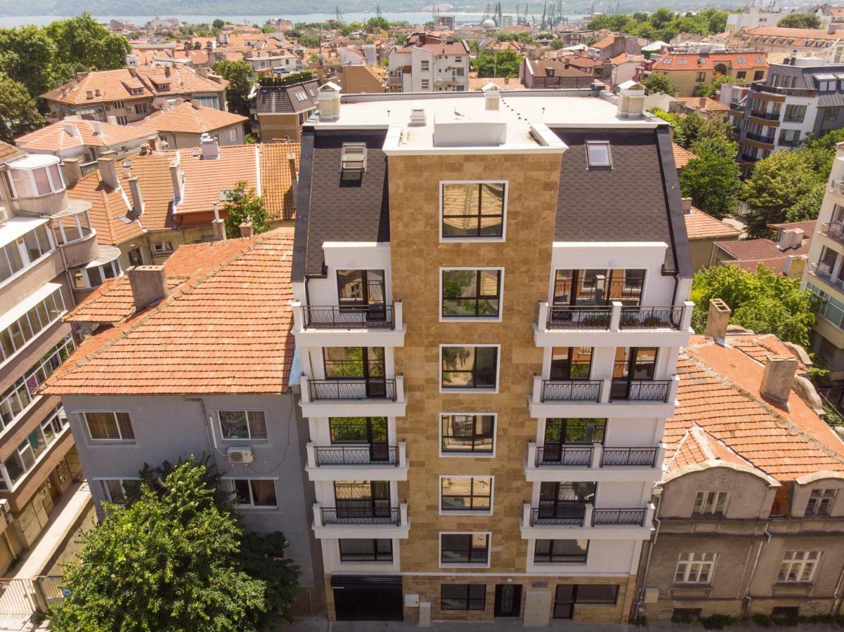 La Familia Apartments Varna Exterior photo