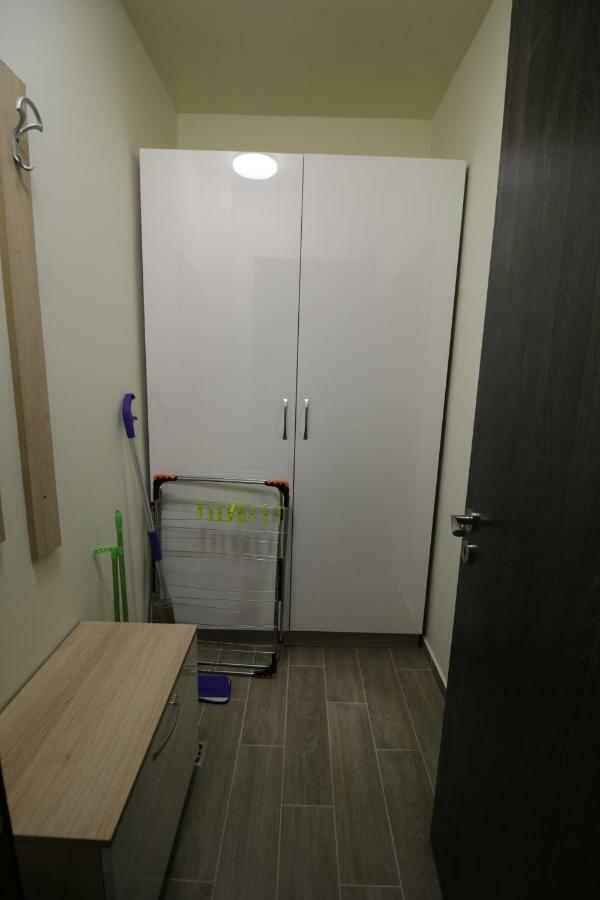 La Familia Apartments Varna Exterior photo